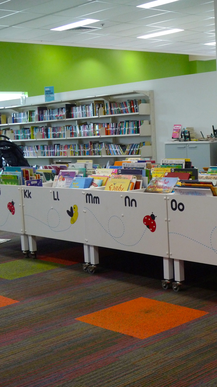 Adventures of a Subversive Reader: Indooroopilly Library